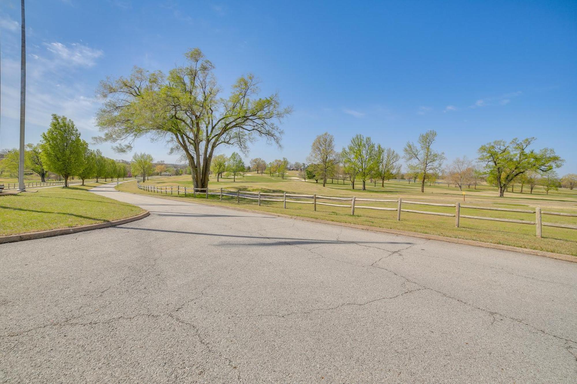 Branson Condo With Balcony, Near Silver Dollar City! Esterno foto